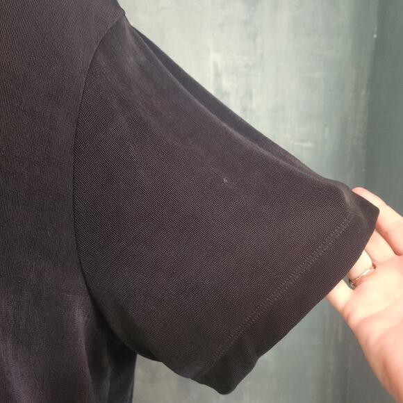 Linden Hill 1X Short Sleeve Black Blouse Wrinkle Free Acetate Travelers Top - Picture 4 of 9